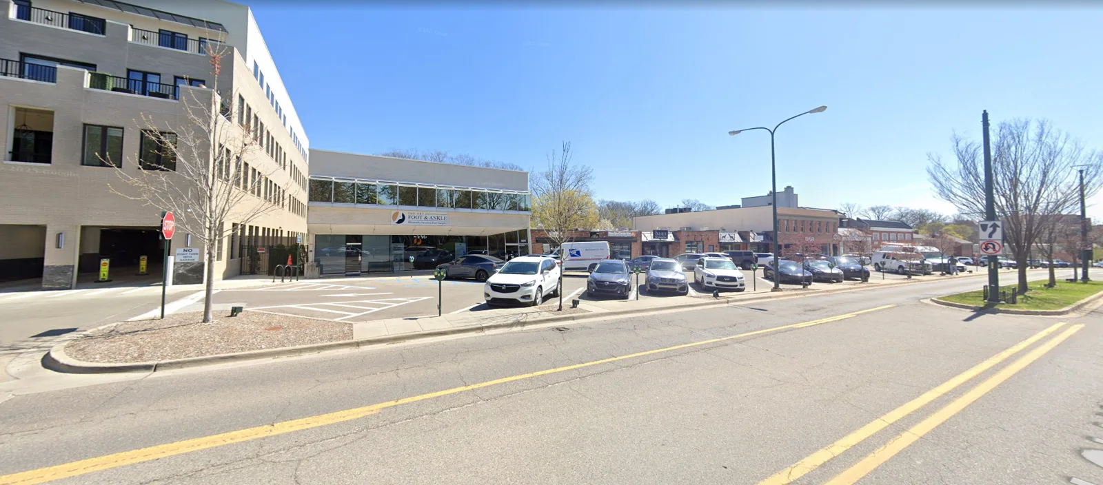 Exterior of The Art of Foot and Ankle practice where The Art of Regenerative Medicine is located