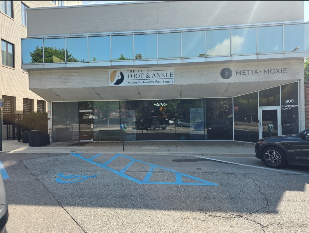 Exterior of The Art of Foot and Ankle practice where The Art of Regenerative Medicine is located